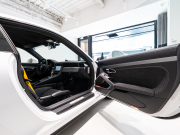 ポルシェ 911(Type991.2) GT3 ｸﾗﾌﾞｽﾎﾟｰﾂ&ｽﾎﾟｰﾂｸﾛﾉPKG　正規D車 ﾌﾛﾝﾄﾘﾌﾄ ﾚｻﾞｰｲﾝﾃﾘｱ ﾌﾙﾊﾞｹｯﾄｼｰﾄ 純正PCMﾅﾋﾞ ﾘﾊﾞｰｼﾝｸﾞｶﾒﾗ CarPlay ｷｬﾗﾗﾎﾜｲﾄ　2年保証