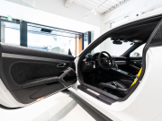 ポルシェ 911(Type991.2) GT3 ｸﾗﾌﾞｽﾎﾟｰﾂ&ｽﾎﾟｰﾂｸﾛﾉPKG　正規D車 ﾌﾛﾝﾄﾘﾌﾄ ﾚｻﾞｰｲﾝﾃﾘｱ ﾌﾙﾊﾞｹｯﾄｼｰﾄ 純正PCMﾅﾋﾞ ﾘﾊﾞｰｼﾝｸﾞｶﾒﾗ CarPlay ｷｬﾗﾗﾎﾜｲﾄ　2年保証