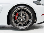 ポルシェ 718 ケイマン GT4 6MT クロノPKG 正規D車 1オーナー 右H レザーインテリアPKG PCMナビ Bカメラ CarPlay キセノンヘッドライト スポーツEX OPカラー 2年保証