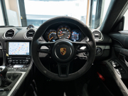 ポルシェ 718 ケイマン GT4 6MT クロノPKG 正規D車 1オーナー 右H レザーインテリアPKG PCMナビ Bカメラ CarPlay キセノンヘッドライト スポーツEX OPカラー 2年保証