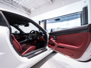 ポルシェ 911(Type991.2) ﾀｰﾎﾞS ｽﾎﾟｰﾂｸﾛﾉPKG　正規D車 ﾚｻﾞｰｲﾝﾃﾘｱ 赤革 PCMﾅﾋﾞ ﾘﾊﾞｰｼﾝｸﾞｶﾒﾗ ﾊﾟｰｸｱｼｽﾄ Carplay PCCB BOSEｻｳﾝﾄﾞ OPｶﾗｰ 　2年保証付