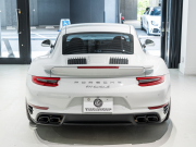 ポルシェ 911(Type991.2) ﾀｰﾎﾞS ｽﾎﾟｰﾂｸﾛﾉPKG　正規D車 ﾚｻﾞｰｲﾝﾃﾘｱ 赤革 PCMﾅﾋﾞ ﾘﾊﾞｰｼﾝｸﾞｶﾒﾗ ﾊﾟｰｸｱｼｽﾄ Carplay PCCB BOSEｻｳﾝﾄﾞ OPｶﾗｰ 　2年保証付