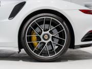 ポルシェ 911(Type991.2) ﾀｰﾎﾞS ｽﾎﾟｰﾂｸﾛﾉPKG　正規D車 ﾚｻﾞｰｲﾝﾃﾘｱ 赤革 PCMﾅﾋﾞ ﾘﾊﾞｰｼﾝｸﾞｶﾒﾗ ﾊﾟｰｸｱｼｽﾄ Carplay PCCB BOSEｻｳﾝﾄﾞ OPｶﾗｰ 　2年保証付