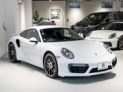 ポルシェ 911(Type991.2) ﾀｰﾎﾞS ｽﾎﾟｰﾂｸﾛﾉPKG　正規D車 ﾚｻﾞｰｲﾝﾃﾘｱ 赤革 PCMﾅﾋﾞ ﾘﾊﾞｰｼﾝｸﾞｶﾒﾗ ﾊﾟｰｸｱｼｽﾄ Carplay PCCB BOSEｻｳﾝﾄﾞ OPｶﾗｰ 　2年保証付