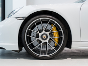 ポルシェ 911(Type991.2) ﾀｰﾎﾞS ｽﾎﾟｰﾂｸﾛﾉPKG　正規D車 ﾚｻﾞｰｲﾝﾃﾘｱ 赤革 PCMﾅﾋﾞ ﾘﾊﾞｰｼﾝｸﾞｶﾒﾗ ﾊﾟｰｸｱｼｽﾄ Carplay PCCB BOSEｻｳﾝﾄﾞ OPｶﾗｰ 　2年保証付