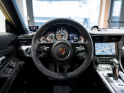 ポルシェ 911(Type991.2) GT3 クラブスポーツ&スポーツクロノPKG 正規D車 Fリフター PCCB フルバケットシート 純正PCMナビ リバーシングカメラ CarPlay LEDヘッドライト 20AW 2年保証