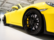 ポルシェ 911(Type991.2) GT3 クラブスポーツ&スポーツクロノPKG 正規D車 Fリフター PCCB フルバケットシート 純正PCMナビ リバーシングカメラ CarPlay LEDヘッドライト 20AW 2年保証