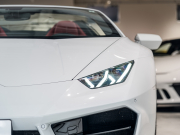 ランボルギーニ ウラカン Spyder LP580-2　正規D車 Bianco Icarus ﾌﾛﾝﾄﾘﾌﾀｰ ﾌﾙ電動ｼｰﾄ Q-citura 純正ﾅﾋﾞ ﾘｱｶﾒﾗ ﾏｸﾞﾈﾄﾚｵﾛｼﾞｶﾙｻｽ NOVITECｻｽ ｽﾎﾟｰﾂｴｷｿﾞｰｽﾄ 鍛造20AW