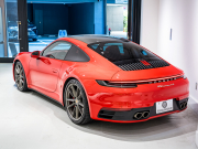 ポルシェ 911(Type992) ｶﾚﾗ4S ｽﾎﾟｰﾂｸﾛﾉPKG　正規D車 左H Fﾘﾌﾄ PDCC ｴﾝﾄﾘｰD ﾌﾙﾚｻﾞｰｲﾝﾃﾘｱ ﾎﾞﾙﾄﾞｰﾚｯﾄﾞ革 軽量ｶｰﾎﾞﾝﾙｰﾌ 純正PCMﾅﾋﾞ CarPlay ACC ｻﾗｳﾝﾄﾞｶﾒﾗ ｶﾚﾗS20/21AW　2年保証