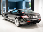 メルセデスベンツ SLRマクラーレン 正規ﾃﾞｨｰﾗｰ車 国内22台限定 ｼﾙﾊﾞｰｱﾛｰﾚｻﾞｰ ﾀｰﾋﾞﾝﾃﾞｻﾞｲﾝAW CFRPﾓﾉｺｯｸ C-BRAKE ｱﾀﾞﾌﾟﾃｨﾌﾞｽﾎﾟｲﾗｰ 社外ﾅﾋﾞ ﾊﾞｯｸｶﾒﾗ BOSEｻｳﾝﾄﾞ