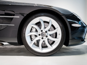 メルセデスベンツ SLRマクラーレン 正規ﾃﾞｨｰﾗｰ車 国内22台限定 ｼﾙﾊﾞｰｱﾛｰﾚｻﾞｰ ﾀｰﾋﾞﾝﾃﾞｻﾞｲﾝAW CFRPﾓﾉｺｯｸ C-BRAKE ｱﾀﾞﾌﾟﾃｨﾌﾞｽﾎﾟｲﾗｰ 社外ﾅﾋﾞ ﾊﾞｯｸｶﾒﾗ BOSEｻｳﾝﾄﾞ