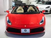 フェラーリ 488スパイダー F1 DCT 正規D車 RossoCorsa フロントサスペンションリフティング Cremaレザー フル電動シート シートヒーター カーボンLEDステア カーボンインテリア JBLサウンド 鍛造20AW