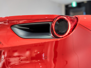 フェラーリ 488スパイダー F1 DCT 正規D車 RossoCorsa フロントサスペンションリフティング Cremaレザー フル電動シート シートヒーター カーボンLEDステア カーボンインテリア JBLサウンド 鍛造20AW