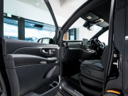 メルセデスベンツ Vクラス V220d ｽﾎﾟｰﾂ ﾛﾝｸﾞ ﾚｰﾀﾞｰP　ﾏｲﾊﾞｯﾊ仕様 ｴｸﾞｾｸﾃｨﾌﾞｼｰﾄ TVﾓﾆﾀｰ付ﾊﾟｰﾃｰｼｮﾝ ﾊﾟﾉﾗﾏSR 4人乗り