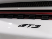 ポルシェ 911(Type992) GT3 PDK クラブスポーツPKG 正規D車 左H フロントリフト フルバケットシート カーボンルーフ PCMナビ CarPlay PDLSティンテッドLEDヘッドライト カーボンインテリアPKG 新車保証