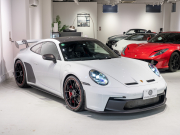 ポルシェ 911(Type992) GT3 PDK クラブスポーツPKG 正規D車 左H フロントリフト フルバケットシート カーボンルーフ PCMナビ CarPlay PDLSティンテッドLEDヘッドライト カーボンインテリアPKG 新車保証