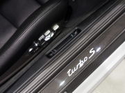 ポルシェ 911(Type991.2) ﾀｰﾎﾞS ｽﾎﾟｰﾂｸﾛﾉPKG　正規D車 ﾀｰﾎﾞｴｱﾛｷｯﾄ 黒革 ｼｰﾄﾋｰﾀｰ&ﾍﾞﾝﾁﾚｰﾀｰ ｻﾝﾙｰﾌ PCMﾅﾋﾞ TVﾁｭｰﾅｰ ﾘﾊﾞｰｼﾝｸﾞｶﾒﾗ ﾚｰﾝﾁｪﾝｼﾞA Carplay PCCB BOSEｻｳﾝﾄﾞ OPｶﾗｰ　2年保証付