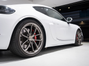 ポルシェ 718 ケイマン GT4 6MT ｸﾛﾉPKG　正規D車 右H ﾚｻﾞｰｲﾝﾃﾘｱ PCMﾅﾋﾞ Bｶﾒﾗ CarPlay ｷｾﾉﾝPDLS ｽﾎﾟｰﾂEX ﾍﾟｲﾝﾄｲﾝﾃﾘｱ 純正20AW