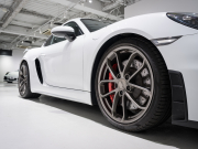 ポルシェ 718 ケイマン GT4 6MT ｸﾛﾉPKG　正規D車 右H ﾚｻﾞｰｲﾝﾃﾘｱ PCMﾅﾋﾞ Bｶﾒﾗ CarPlay ｷｾﾉﾝPDLS ｽﾎﾟｰﾂEX ﾍﾟｲﾝﾄｲﾝﾃﾘｱ 純正20AW