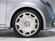 メルセデスベンツ Vクラス V220d ｴｸｽﾄﾗﾛﾝｸﾞ ﾚｰﾀﾞｰP　ﾏｲﾊﾞｯﾊ仕様 ｴｸﾞｾｸﾃｨﾌﾞｼｰﾄ TVﾓﾆﾀｰ付ﾊﾟｰﾃｰｼｮﾝ ｽﾀｰﾗｲﾄﾍｯﾄﾞﾗｲﾅｰ 4人乗り