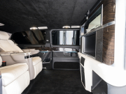 メルセデスベンツ Vクラス V220d ｴｸｽﾄﾗﾛﾝｸﾞ ﾚｰﾀﾞｰP　ﾏｲﾊﾞｯﾊ仕様 ｴｸﾞｾｸﾃｨﾌﾞｼｰﾄ TVﾓﾆﾀｰ付ﾊﾟｰﾃｰｼｮﾝ ｽﾀｰﾗｲﾄﾍｯﾄﾞﾗｲﾅｰ 4人乗り