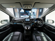 メルセデスベンツ Vクラス V220d ｴｸｽﾄﾗﾛﾝｸﾞ ﾚｰﾀﾞｰP　ﾏｲﾊﾞｯﾊ仕様 ｴｸﾞｾｸﾃｨﾌﾞｼｰﾄ TVﾓﾆﾀｰ付ﾊﾟｰﾃｰｼｮﾝ ｽﾀｰﾗｲﾄﾍｯﾄﾞﾗｲﾅｰ 4人乗り