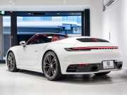 ポルシェ 911(Type992) ｶﾚﾗS ｶﾌﾞﾘｵﾚ　正規D車 ﾎﾞﾙﾄﾞｰﾚｯﾄﾞﾌﾙﾚｻﾞｰ ｼｰﾄﾍﾞﾝﾁﾚｰｼｮﾝ 純正PCM BOSEｻｳﾝﾄﾞ ACC ｽﾎﾟｰﾂｴｷｿﾞｰｽﾄ 20&21ｲﾝﾁAW　2年保証