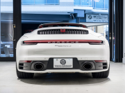 ポルシェ 911(Type992) ｶﾚﾗS ｶﾌﾞﾘｵﾚ　正規D車 ﾎﾞﾙﾄﾞｰﾚｯﾄﾞﾌﾙﾚｻﾞｰ ｼｰﾄﾍﾞﾝﾁﾚｰｼｮﾝ 純正PCM BOSEｻｳﾝﾄﾞ ACC ｽﾎﾟｰﾂｴｷｿﾞｰｽﾄ 20&21ｲﾝﾁAW　2年保証