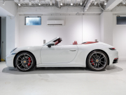 ポルシェ 911(Type992) ｶﾚﾗS ｶﾌﾞﾘｵﾚ　正規D車 ﾎﾞﾙﾄﾞｰﾚｯﾄﾞﾌﾙﾚｻﾞｰ ｼｰﾄﾍﾞﾝﾁﾚｰｼｮﾝ 純正PCM BOSEｻｳﾝﾄﾞ ACC ｽﾎﾟｰﾂｴｷｿﾞｰｽﾄ 20&21ｲﾝﾁAW　2年保証