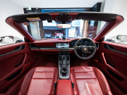 ポルシェ 911(Type992) ｶﾚﾗS ｶﾌﾞﾘｵﾚ　正規D車 ﾎﾞﾙﾄﾞｰﾚｯﾄﾞﾌﾙﾚｻﾞｰ ｼｰﾄﾍﾞﾝﾁﾚｰｼｮﾝ 純正PCM BOSEｻｳﾝﾄﾞ ACC ｽﾎﾟｰﾂｴｷｿﾞｰｽﾄ 20&21ｲﾝﾁAW　2年保証