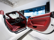 ポルシェ 911(Type992) ｶﾚﾗS ｶﾌﾞﾘｵﾚ　正規D車 ﾎﾞﾙﾄﾞｰﾚｯﾄﾞﾌﾙﾚｻﾞｰ ｼｰﾄﾍﾞﾝﾁﾚｰｼｮﾝ 純正PCM BOSEｻｳﾝﾄﾞ ACC ｽﾎﾟｰﾂｴｷｿﾞｰｽﾄ 20&21ｲﾝﾁAW　2年保証