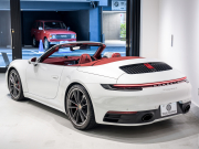 ポルシェ 911(Type992) ｶﾚﾗS ｶﾌﾞﾘｵﾚ　正規D車 ﾎﾞﾙﾄﾞｰﾚｯﾄﾞﾌﾙﾚｻﾞｰ ｼｰﾄﾍﾞﾝﾁﾚｰｼｮﾝ 純正PCM BOSEｻｳﾝﾄﾞ ACC ｽﾎﾟｰﾂｴｷｿﾞｰｽﾄ 20&21ｲﾝﾁAW　2年保証