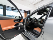 AMG Cクラス C43 4MATIC　現行ﾓﾃﾞﾙ 左H 1ｵｰﾅｰ ｼｴﾅﾌﾞﾗｳﾝﾚｻﾞｰ ｼｰﾄﾋｰﾀｰ ﾍﾞﾝﾁﾚｰﾀｰ ﾊﾟﾉﾗﾏSR 純正ARﾅﾋﾞ Burmester3D 純正19AW　新車保証継承可