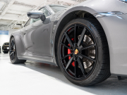 ポルシェ 911(Type992) カレラS 正規D車 エントリードライブ 14wayベージュ革シート 純正PCM BOSEサウンド ACC スポーツエキゾースト 20&21インチAW 2年保証