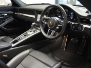 ポルシェ 911(Type991.2) ｶﾚﾗ ｶﾌﾞﾘｵﾚ　後期 正規D車 MY17 黒革 ﾍﾞﾝﾁﾚｰﾀｰ PCMﾅﾋﾞTV Bｶﾒﾗ BOSEｻｳﾝﾄﾞ LEDﾍｯﾄﾞﾗｲﾄ Fﾘﾌﾀｰ 20AW　2年保証付