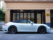 ポルシェ 911(Type991.2) ｶﾚﾗ ｶﾌﾞﾘｵﾚ　後期 正規D車 MY17 黒革 ﾍﾞﾝﾁﾚｰﾀｰ PCMﾅﾋﾞTV Bｶﾒﾗ BOSEｻｳﾝﾄﾞ LEDﾍｯﾄﾞﾗｲﾄ Fﾘﾌﾀｰ 20AW　2年保証付