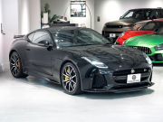 ジャガー Fタイプ SVR 5.0L P575 AWD　正規D車 右H SVRｶｰﾎﾞﾝｾﾗﾐｯｸﾌﾞﾚｰｷﾊﾟｯｸ 12way革ｼｰﾄ ﾋｰﾀｰ&ﾍﾞﾝﾁﾚｰﾀｰ ﾊﾟﾉﾗﾐｯｸR MERIDIAN 専用INCONELｴｷｿﾞｰｽﾄ OP20AW