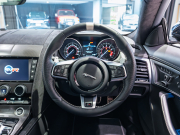 ジャガー Fタイプ SVR 5.0L P575 AWD　正規D車 右H SVRｶｰﾎﾞﾝｾﾗﾐｯｸﾌﾞﾚｰｷﾊﾟｯｸ 12way革ｼｰﾄ ﾋｰﾀｰ&ﾍﾞﾝﾁﾚｰﾀｰ ﾊﾟﾉﾗﾐｯｸR MERIDIAN 専用INCONELｴｷｿﾞｰｽﾄ OP20AW