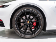 ポルシェ 911(Type992) ｶﾚﾗS ｶﾌﾞﾘｵﾚ　正規D車 ｴﾝﾄﾘｰD ﾍﾞｰｼﾞｭﾚｻﾞｰ 14wayｱﾀﾞﾌﾟﾃｨﾌﾞｼｰﾄ ﾍﾞﾝﾁﾚｰｼｮﾝ 純正PCM ACC ﾚｰﾝﾁｪﾝｼﾞA ｽﾎﾟｰﾂｴｷｿﾞｰｽﾄ 20&21ｲﾝﾁAW