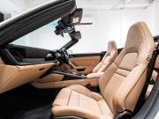 ポルシェ 911(Type992) ｶﾚﾗS ｶﾌﾞﾘｵﾚ　正規D車 ｴﾝﾄﾘｰD ﾍﾞｰｼﾞｭﾚｻﾞｰ 14wayｱﾀﾞﾌﾟﾃｨﾌﾞｼｰﾄ ﾍﾞﾝﾁﾚｰｼｮﾝ 純正PCM ACC ﾚｰﾝﾁｪﾝｼﾞA ｽﾎﾟｰﾂｴｷｿﾞｰｽﾄ 20&21ｲﾝﾁAW