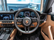 ポルシェ 911(Type992) ｶﾚﾗS ｶﾌﾞﾘｵﾚ　正規D車 ｴﾝﾄﾘｰD ﾍﾞｰｼﾞｭﾚｻﾞｰ 14wayｱﾀﾞﾌﾟﾃｨﾌﾞｼｰﾄ ﾍﾞﾝﾁﾚｰｼｮﾝ 純正PCM ACC ﾚｰﾝﾁｪﾝｼﾞA ｽﾎﾟｰﾂｴｷｿﾞｰｽﾄ 20&21ｲﾝﾁAW