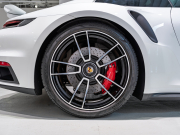 ポルシェ 911(Type992) ﾀｰﾎﾞ PDK ｽﾎﾟｰﾂｸﾛﾉPKG　正規D車 1ｵｰﾅｰ 黒革18way 電動ｶﾞﾗｽｻﾝﾙｰﾌ ﾋｰﾀｰ&ﾍﾞﾝﾁﾚｰｼｮﾝ PCMﾅﾋﾞ CarPlay BOSE ｽﾎﾟｰﾂｴｸﾞｿﾞｰｽﾄ ﾀｰﾎﾞSﾃﾞｻﾞｲﾝ20&21AW　新車保証継承可