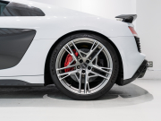 アウディ R8 V10 ﾊﾟﾌｫｰﾏﾝｽ 5.2 FSI Quattro　正規D車 2020年ﾓﾃﾞﾙ ﾌｧｲﾝﾅｯﾊﾟﾚｻﾞｰ電動調整ｽﾎﾟｰﾂｼｰﾄ 純正MMIﾅﾋﾞTV Bang&Olufsen ｶｰﾎﾞﾝｾﾗﾐｯｸﾌﾞﾚｰｷ 専用20ｲﾝﾁAW KW HASｷｯﾄ