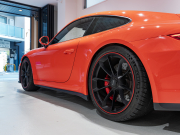 ポルシェ 911(Type991.2) GT3 スポーツクロノPKG 正規D車 フロントリフト 4wayスポーツシート 純正PCMナビ リアビューカメラ CarPlay PDLSヘッドライト 専用20AW OPカラー