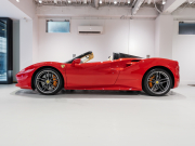 フェラーリ 488スパイダー F1 DCT　正規D車 RossoCorsa ﾌﾛﾝﾄｻｽﾍﾟﾝｼｮﾝﾘﾌﾃｨﾝｸﾞ Cremaﾚｻﾞｰ ﾌﾙ電動ｼｰﾄ ｼｰﾄﾋｰﾀｰ ｶｰﾎﾞﾝLEDｽﾃｱ ｶｰﾎﾞﾝｲﾝﾃﾘｱ JBLｻｳﾝﾄﾞ 鍛造20AW