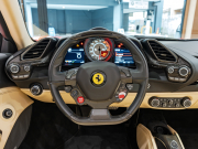 フェラーリ 488スパイダー F1 DCT　正規D車 RossoCorsa ﾌﾛﾝﾄｻｽﾍﾟﾝｼｮﾝﾘﾌﾃｨﾝｸﾞ Cremaﾚｻﾞｰ ﾌﾙ電動ｼｰﾄ ｼｰﾄﾋｰﾀｰ ｶｰﾎﾞﾝLEDｽﾃｱ ｶｰﾎﾞﾝｲﾝﾃﾘｱ JBLｻｳﾝﾄﾞ 鍛造20AW