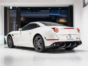 フェラーリ カリフォルニアT F1 DCT　正規D車 OP550以上 右H ﾛｯｿﾚｻﾞｰ&ﾌﾞﾗｯｸﾀﾞｯｼｭﾎﾞｰﾄﾞ ﾌﾙ電動ｼｰﾄ ﾋｰﾀｰ&ﾍﾞﾝﾁﾚｰﾀｰ 純正ﾅﾋﾞCarPlay ｶｰﾎﾞﾝﾄﾞﾗｲﾊﾞｰｿﾞﾝLED Bｶﾒﾗ 電格ﾐﾗｰ OP鍛造20AW OPｶﾗｰ