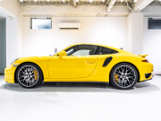 ポルシェ 911(Type991.1) ﾀｰﾎﾞS ｽﾎﾟｰﾂｸﾛﾉ&ｶｰﾎﾞﾝｲﾝﾃﾘｱPKG　正規D車 ﾂｰﾄｰﾝﾚｻﾞｰｲﾝﾃﾘｱ PCCB 赤革 18wayｱﾀﾞﾌﾟﾃｨﾌﾞｽﾎﾟｰﾂｼｰﾄ ﾅﾋﾞTV BOSEｻｳﾝﾄﾞ Bｶﾒﾗ PDLS付LEDﾗｲﾄ 20AW