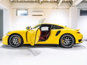 ポルシェ 911(Type991.1) ﾀｰﾎﾞS ｽﾎﾟｰﾂｸﾛﾉ&ｶｰﾎﾞﾝｲﾝﾃﾘｱPKG　正規D車 ﾂｰﾄｰﾝﾚｻﾞｰｲﾝﾃﾘｱ PCCB 赤革 18wayｱﾀﾞﾌﾟﾃｨﾌﾞｽﾎﾟｰﾂｼｰﾄ ﾅﾋﾞTV BOSEｻｳﾝﾄﾞ Bｶﾒﾗ PDLS付LEDﾗｲﾄ 20AW