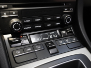 ポルシェ 911(Type991.2) GT3 クラブスポーツ スポーツクロノPKG 正規D車 1オーナー MY18 カーボンバケット ナビTV スポーツEX 専用20AW ロールバー